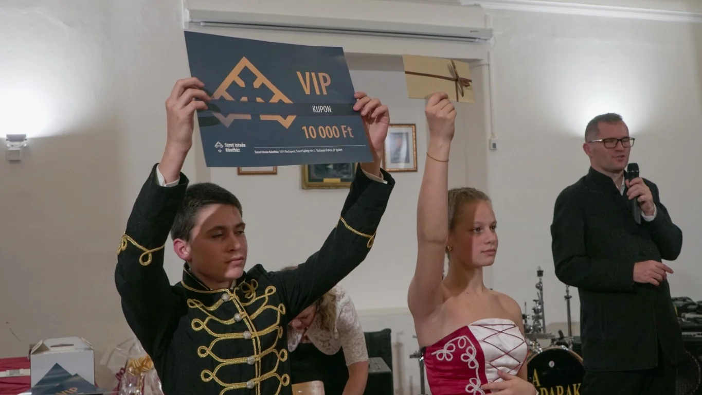 Hatalmas sikert hozott a jubileumi, 10. Hadik Bál