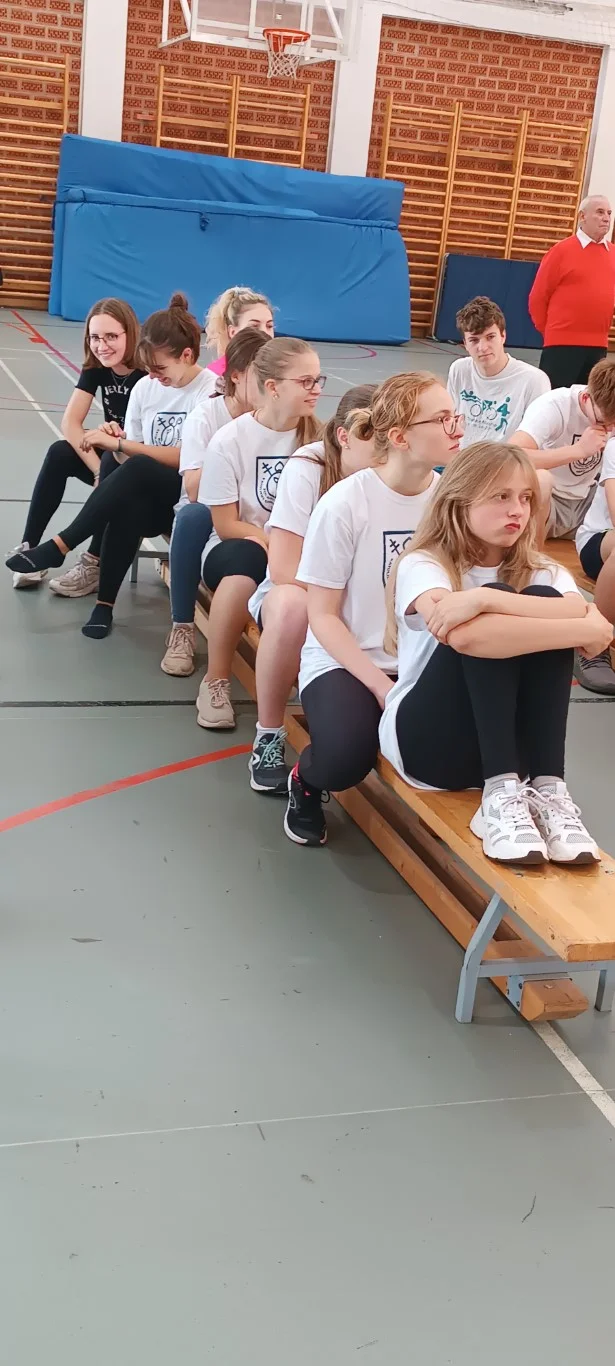 Kötélmászó és függeszkedő verseny a Schulek Frigyes Kéttanítási nyelvű Építőipari Technikumban.