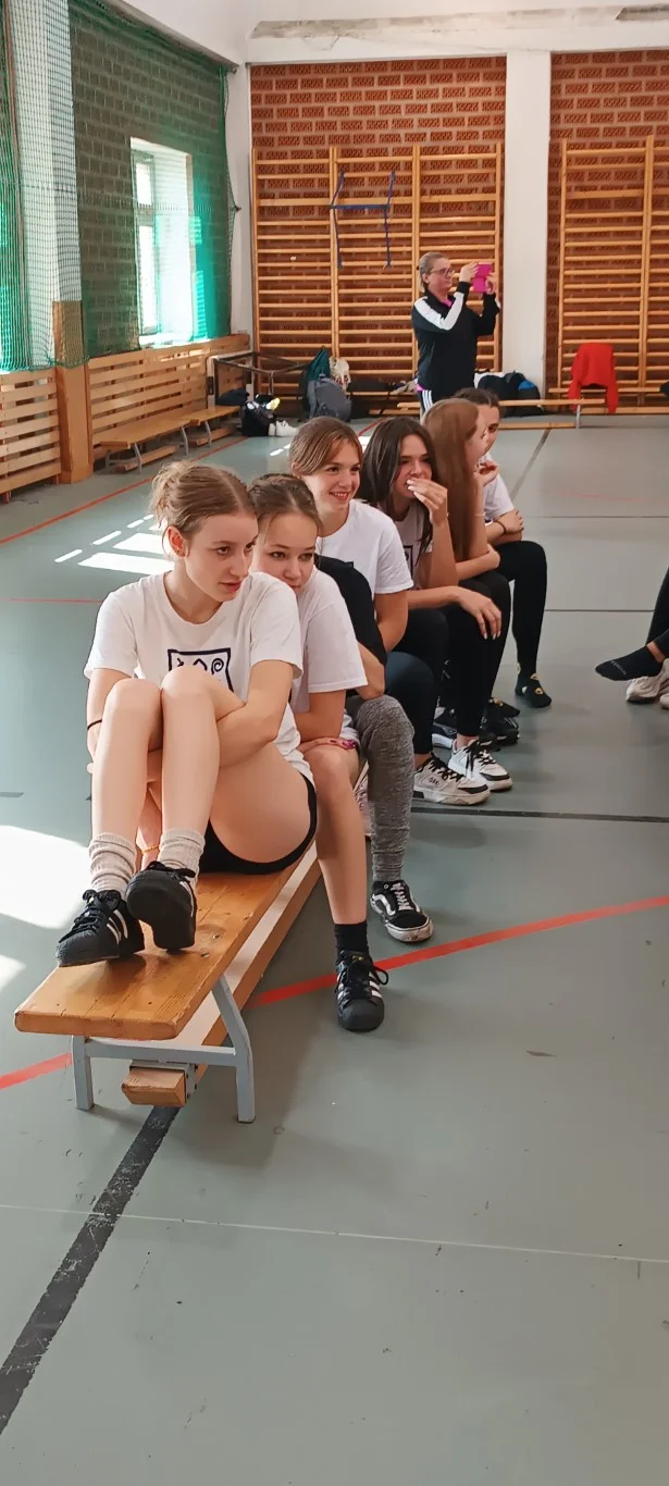 Kötélmászó és függeszkedő verseny a Schulek Frigyes Kéttanítási nyelvű Építőipari Technikumban.