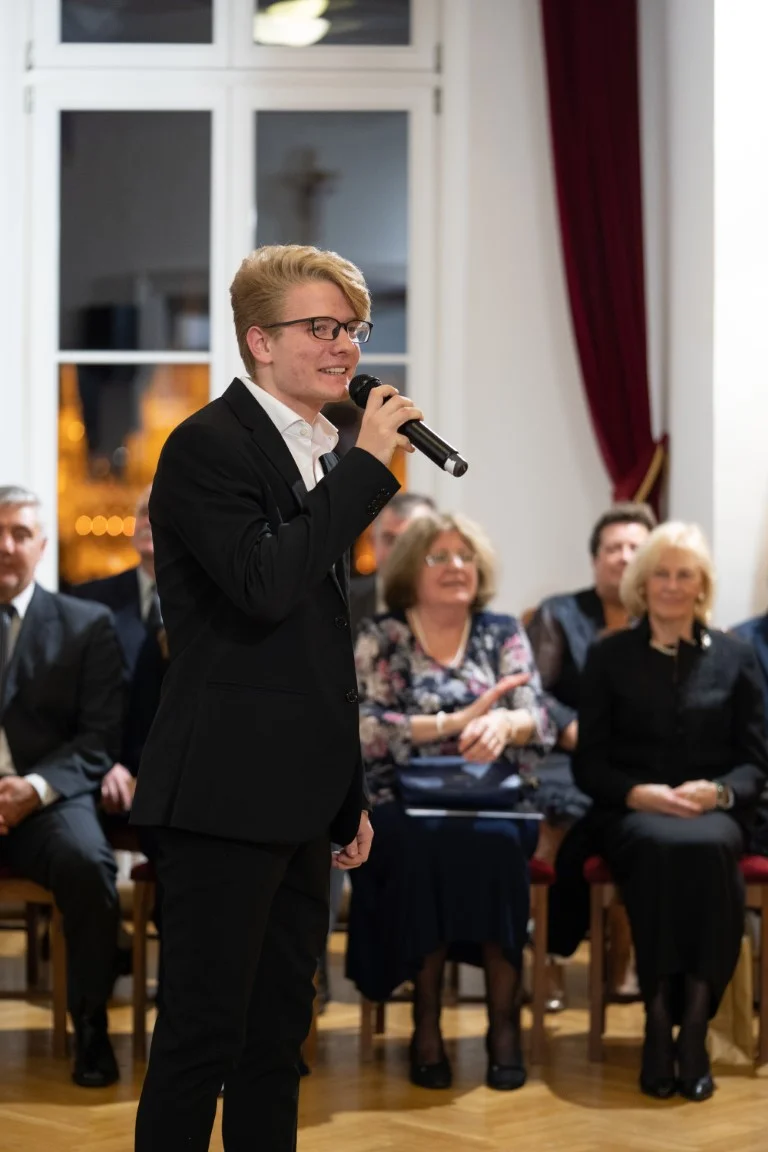 Megható pillanatok és önfeledt öröm: ilyen volt a 11. Hadik Bál