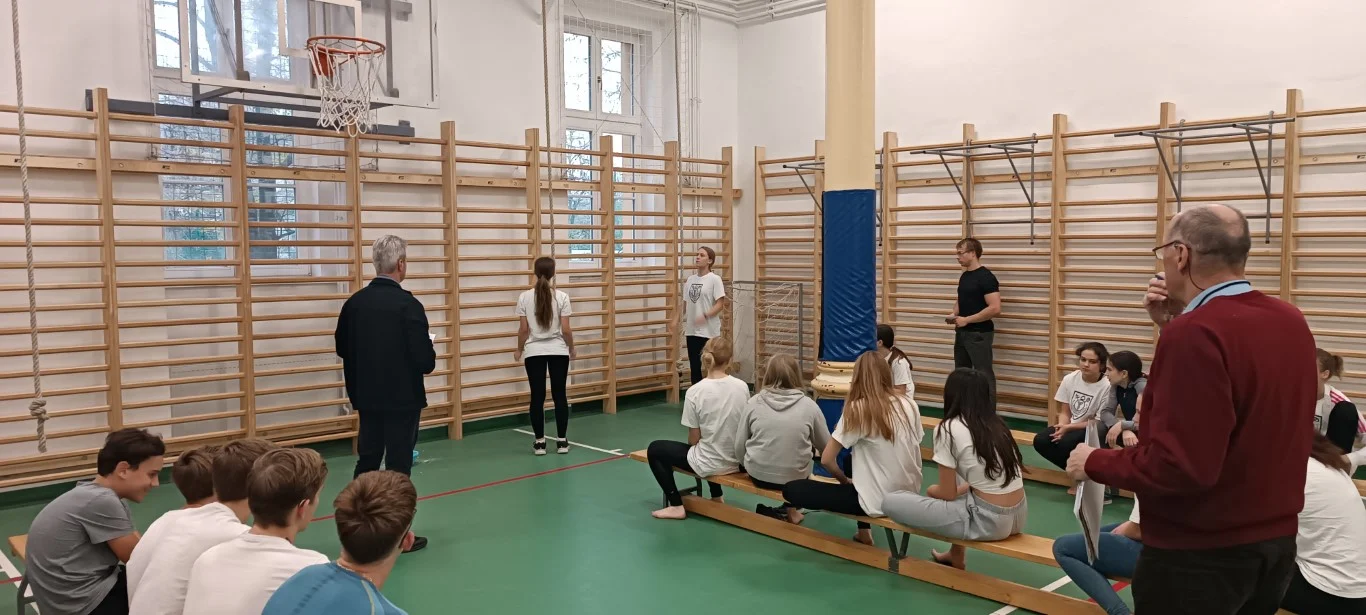 Függeszkedő és Kötélmászó verseny az EKG-ban