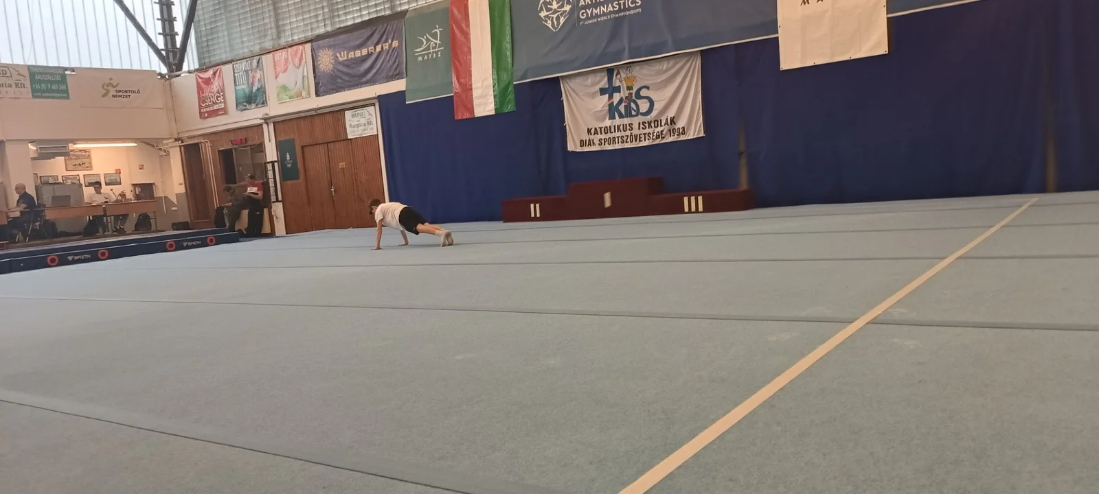 KIDS országos szertorna versenye fiúk 3-4. korcsoport