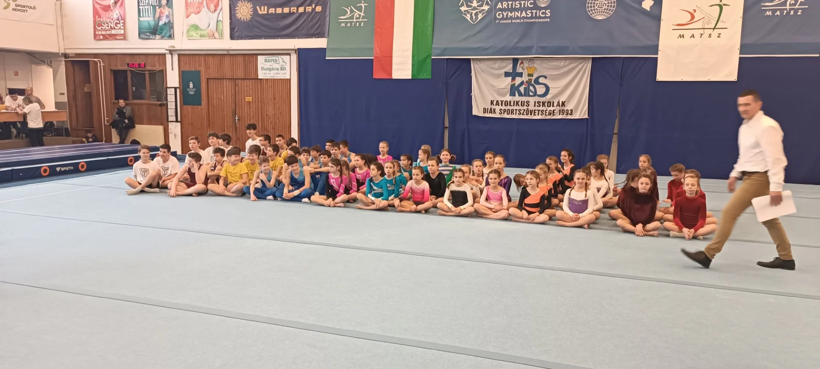 KIDS országos szertorna versenye fiúk 3-4. korcsoport