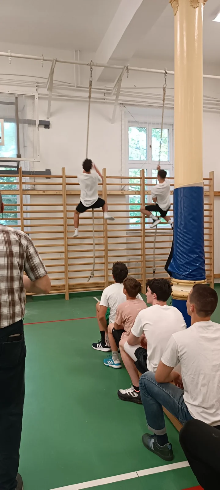 Kötélmászó verseny itthon, az EKG-ban