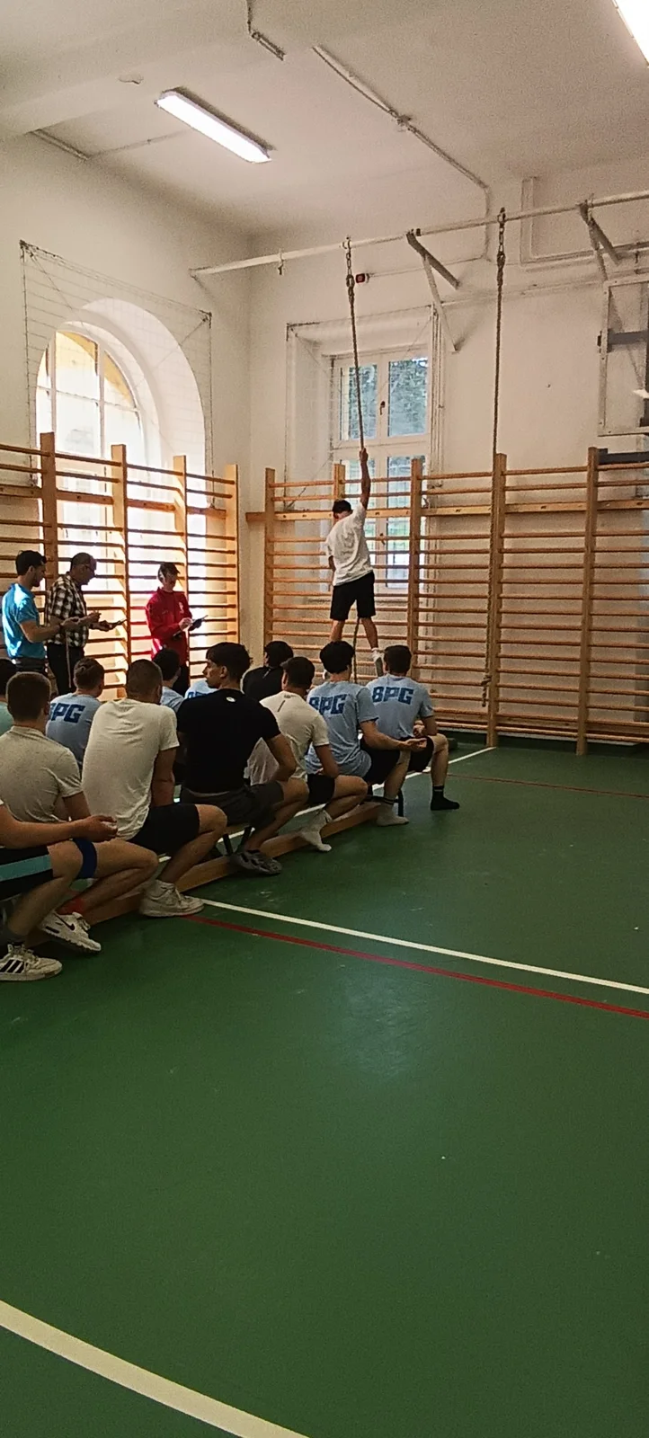 Kötélmászó verseny itthon, az EKG-ban