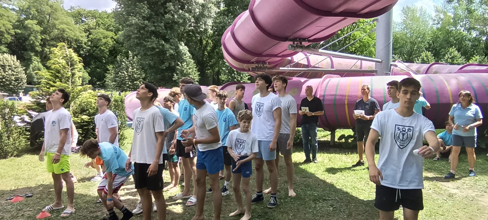 Kötélmászó és minitrampolin verseny a Palatinus strandon