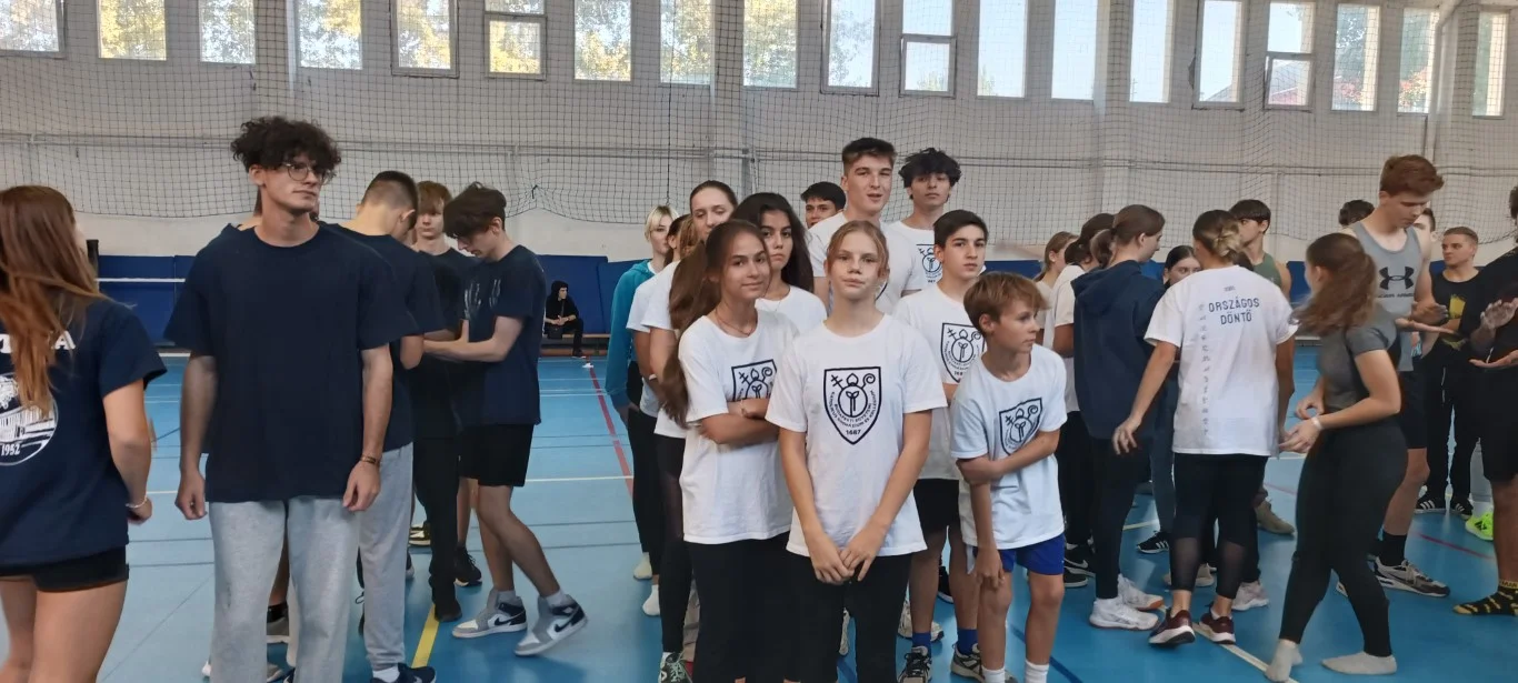 Kötélmászó és minitramp verseny a Katona József Szakgimnáziumban