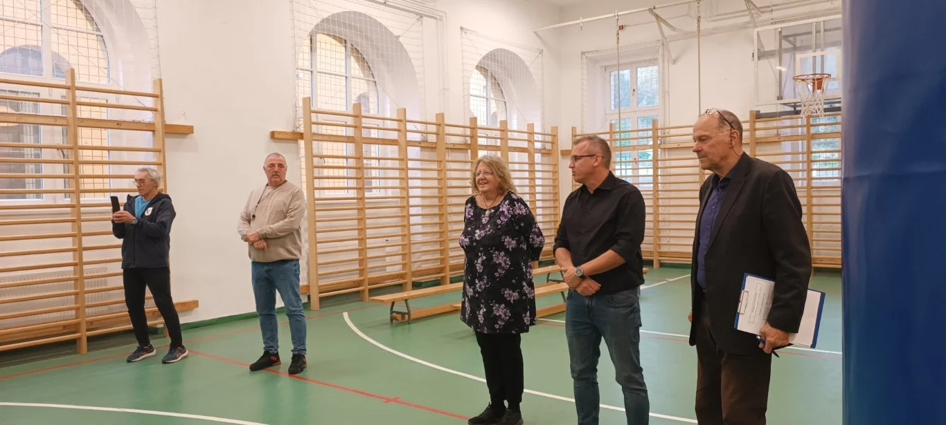 Kötélmászó és függeszkedő verseny az EKG-ban