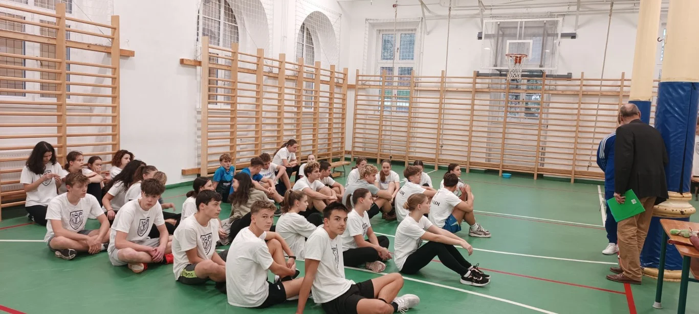 A BTSz Kötélmászó és Függeszkedő versenye az EKG-ban