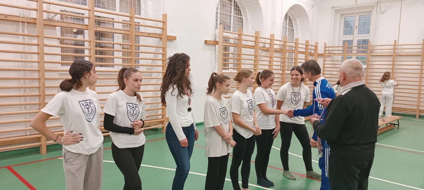 A BTSz Kötélmászó és Függeszkedő versenye az EKG-ban