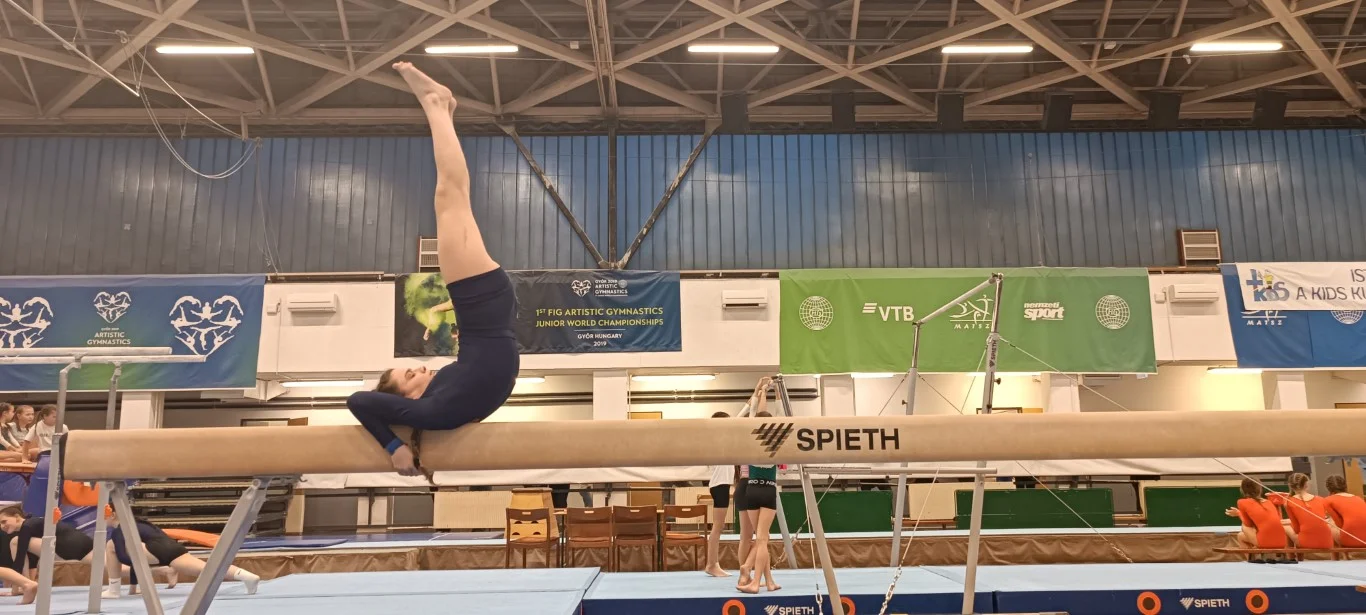 3-4. korcsoport lányok KIDS szertorna verseny