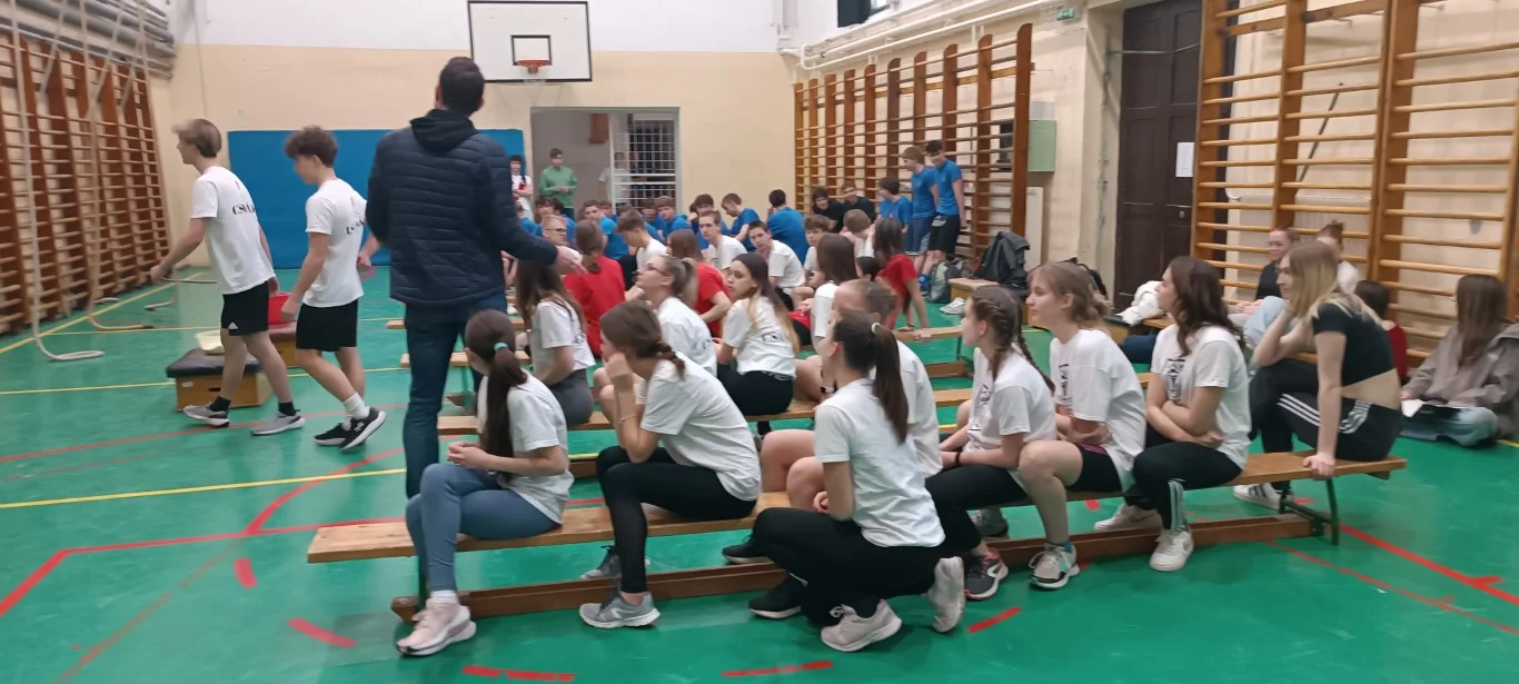 Kötélmászó verseny a Petőfi Gimnáziumban