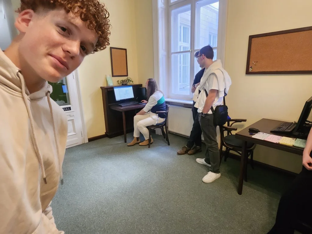 Idegen nyelvi könyvtár látogatása